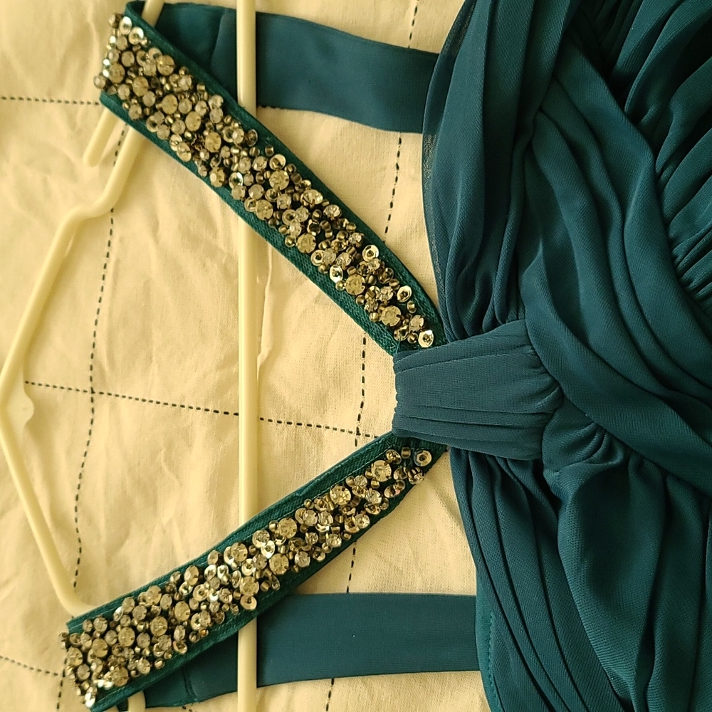Prom dress - Picture 2 of 4